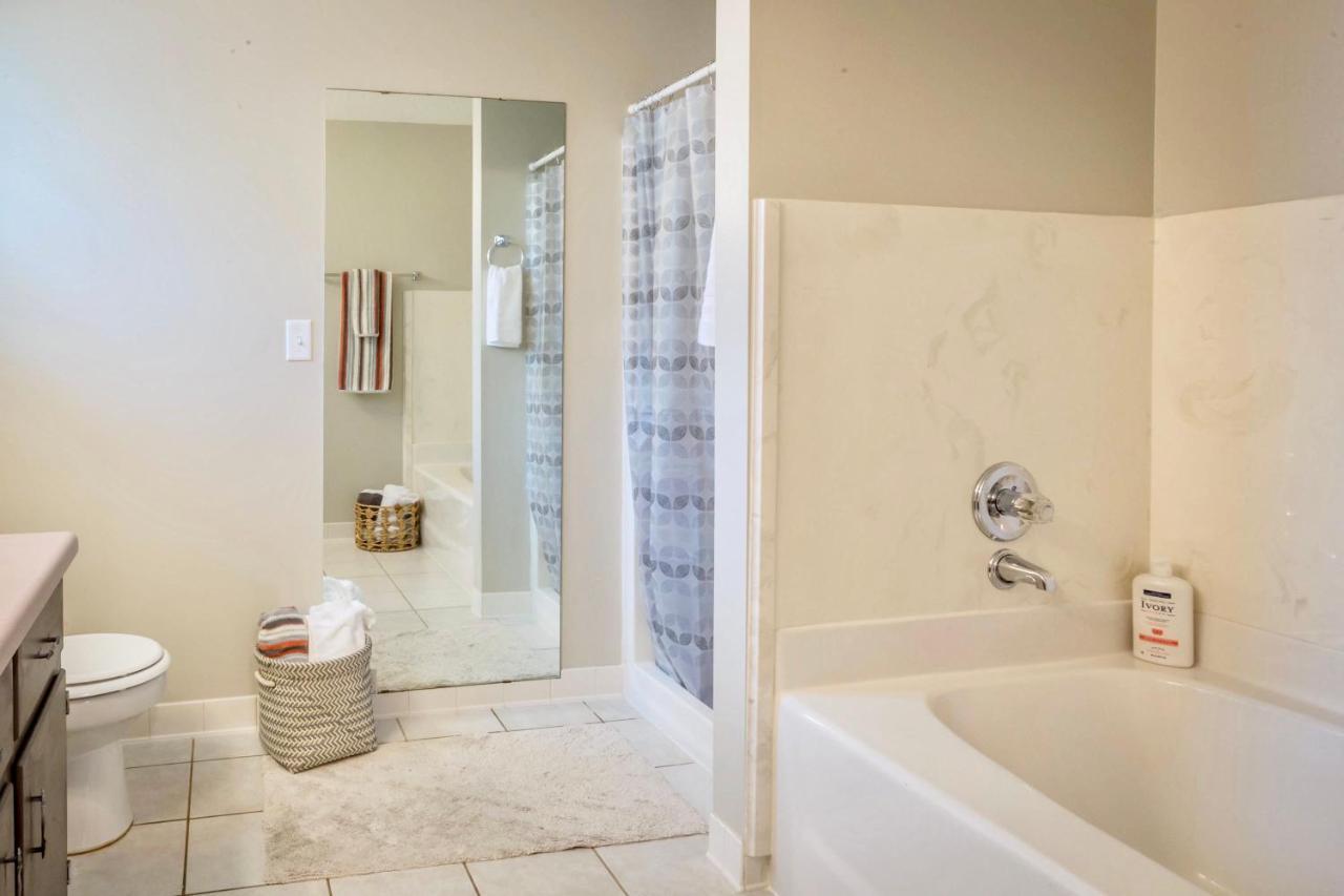 Life'S A Breeze! Updated 3B Home 10 Min To Beach! Gulf Breeze Bagian luar foto