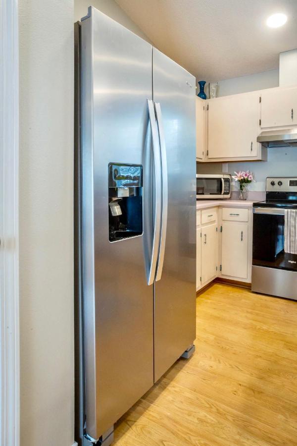Life'S A Breeze! Updated 3B Home 10 Min To Beach! Gulf Breeze Bagian luar foto