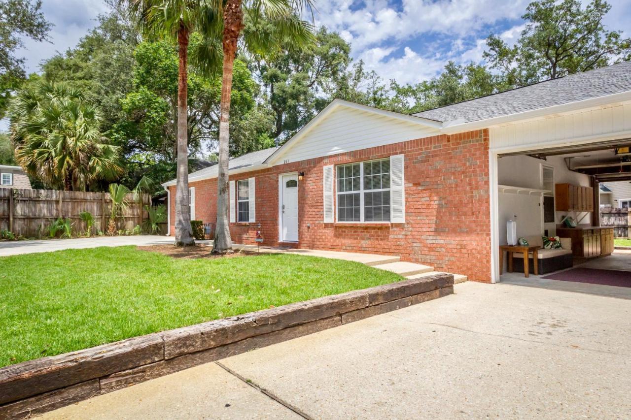 Life'S A Breeze! Updated 3B Home 10 Min To Beach! Gulf Breeze Bagian luar foto