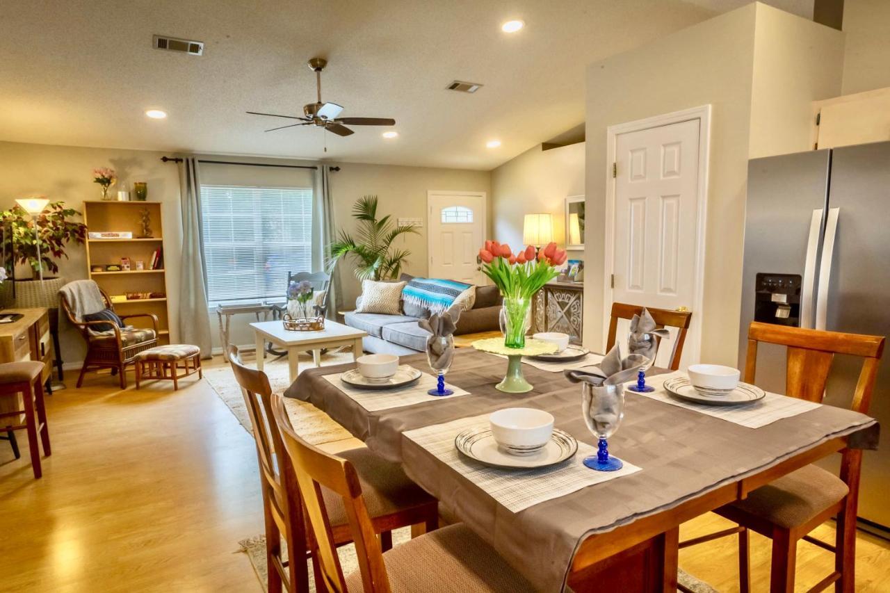 Life'S A Breeze! Updated 3B Home 10 Min To Beach! Gulf Breeze Bagian luar foto